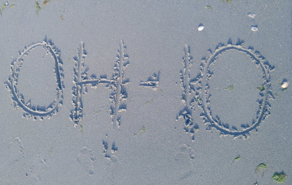 jesslovesbbq's tweet photo. Showing buckeye pride at the beach #OH-IO #beachbuckeye https://t.co/YdBzvzCjbm