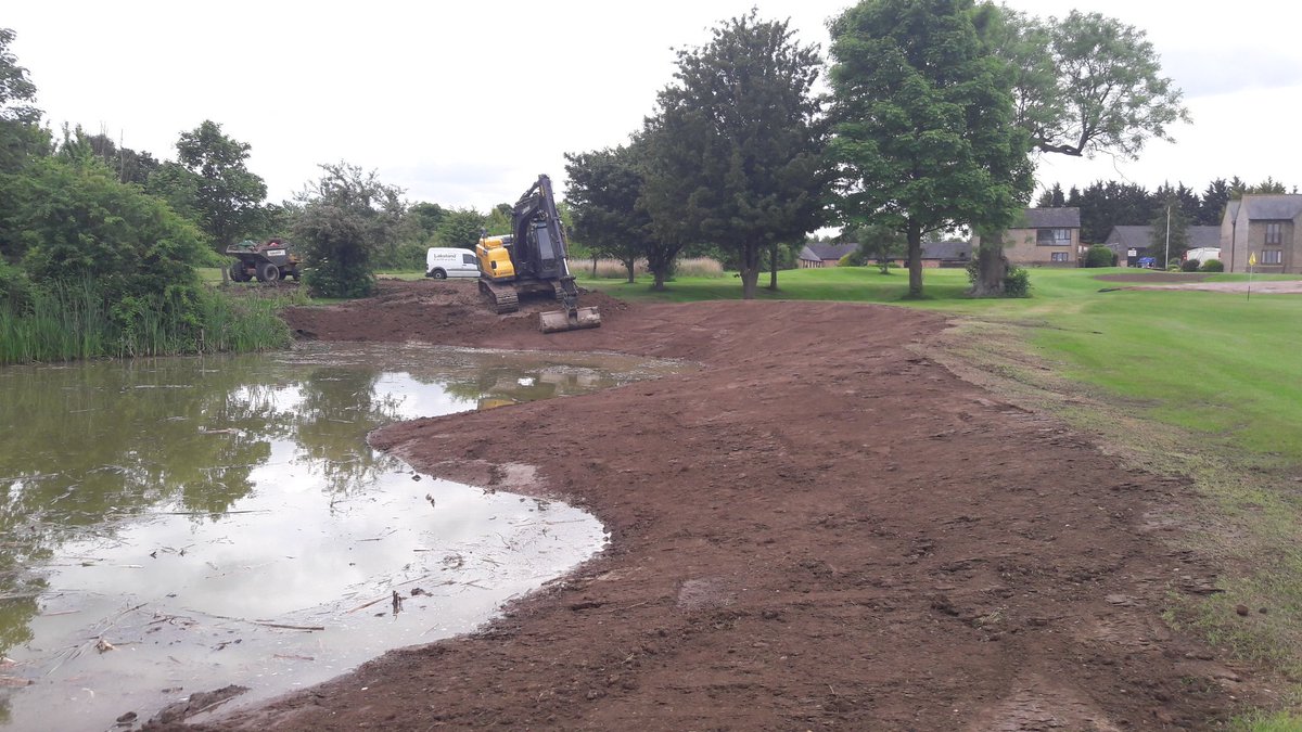 adibutt28's tweet photo. Reshaping of the pond banks on the 9th fairway @AbbotsleyGolfH @Fineturf @LakelandE @Jbob17M @sharetr1 @VolvoCEGB #gooddayswork https://t.co/FpFAbaGXIS