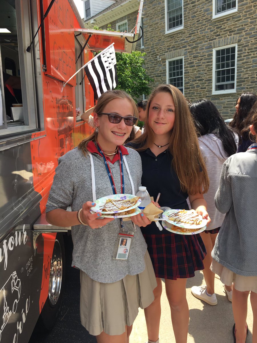 ProfAndersonGA's tweet image. Let there be crêpes ! @BonjourCreperie @JonasJeswald @GA1759