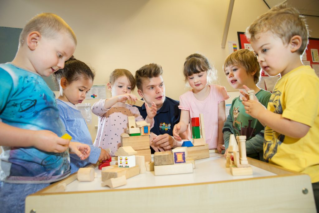 MaltingsCollege's tweet photo. Want to work with children &amp; help them achieve their full potential? Apply today for our Sep 2017 Childcare courses! https://t.co/gBRLPeGuyT https://t.co/q8xS89rACV