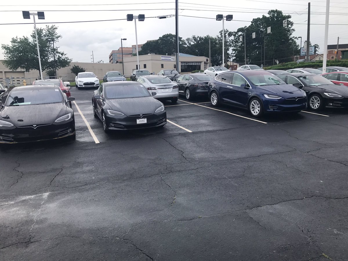 SiCa_Fero's tweet photo. Expensive job today haha #Tesla https://t.co/483N2LuyCF