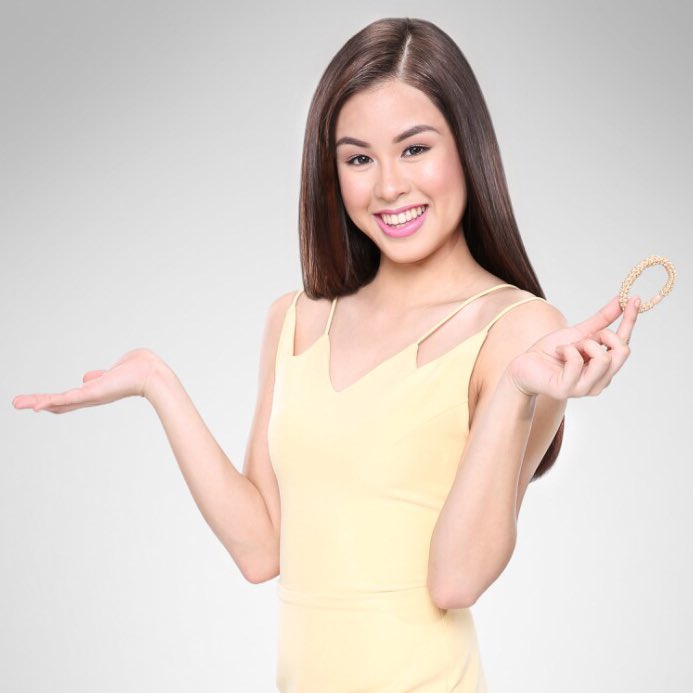 KissesDelavin's tweet photo. Sobrang excited na ako to share this with everyone!!! Definitely a dream come true. 💖 #KapitLang, will reveal this JUNE! https://t.co/UjlumWgPQm
