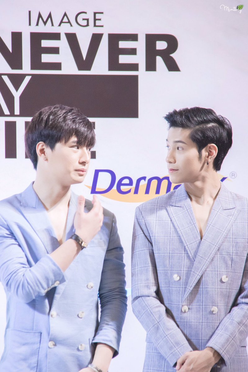 MintoeyFOTO's tweet photo. 30.05.2017 @kristtps @stjinx_maya at IMAGE #neversayhide by Dermatix Ultra | พี่สิงทำอะไรแก้มน้องรึเปล่า ฮึ! @perayahome #ทีมพีรญา https://t.co/rYVBM97G3c