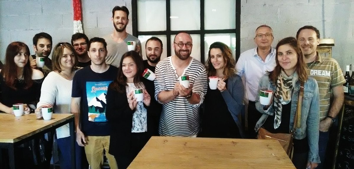 Com_Chris_'s tweet photo. Remise des mugs au restaurant Pinup industrie avec @ifocop
#coeuraveclesdoigts https://t.co/hJZWD6Ce39