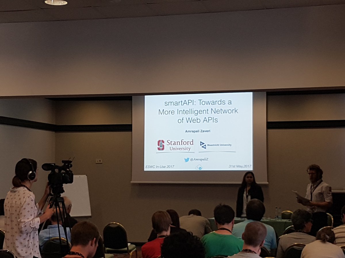 edgardmarx's tweet image. #amrapali #eswc2017 #smartAPI