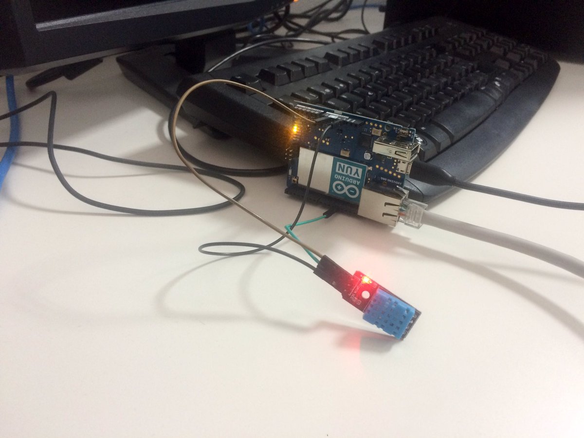 pablogarguez's tweet image. Bien @Dany4794 en DefensaExamen @masteresTicEpcc @jaricogallego #DespliegaYUNpost #Tornado #GetAndroid #GitHub #PyMongo con #TodoIntegrado