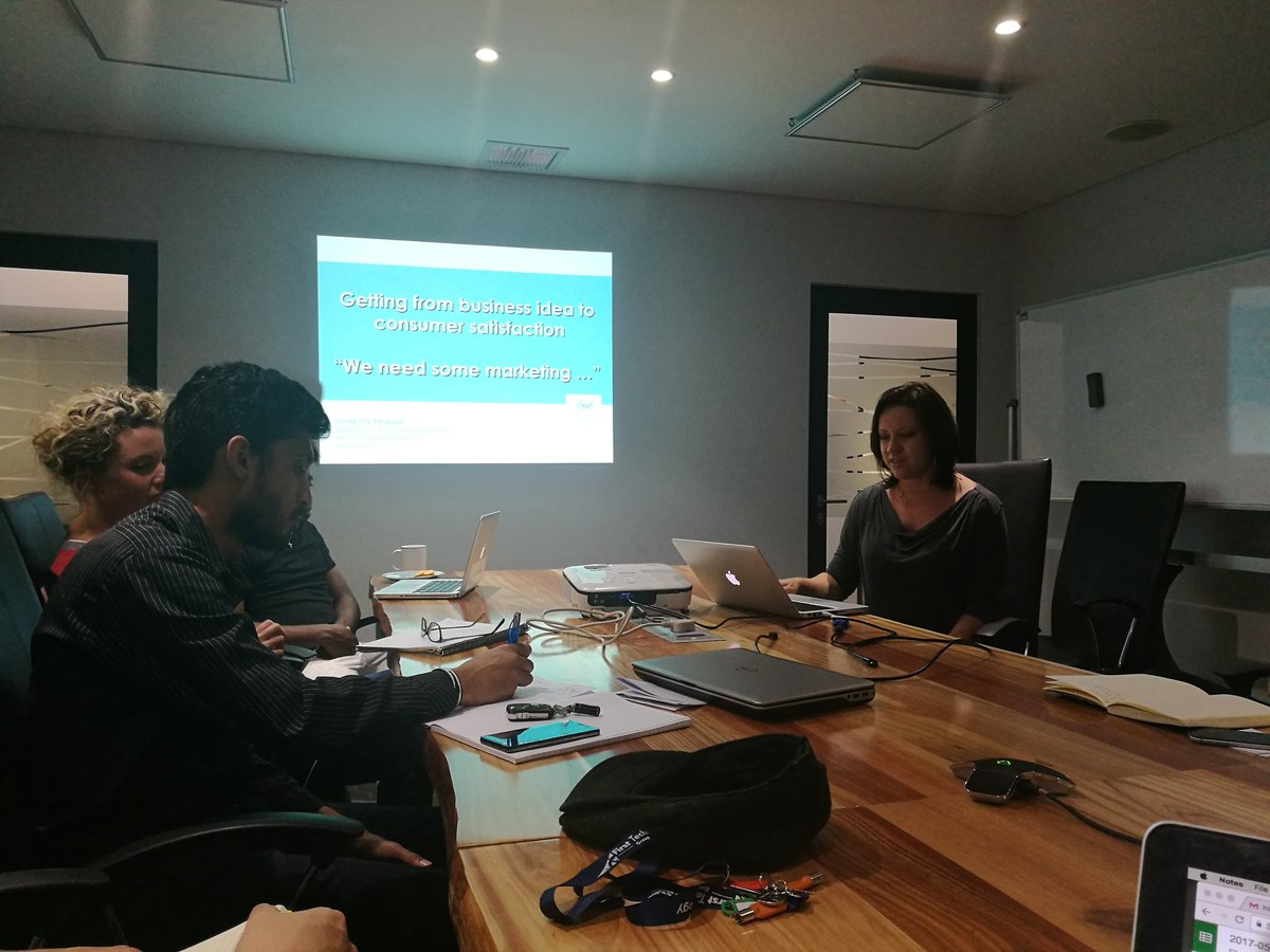 SULaunchLab's tweet photo. Welcoming Cilnette Pienaar from @HatchComm bringing some key Marketing insights in today's Countdown session @TheLaunchLab #hatchco https://t.co/vErUyoZuml