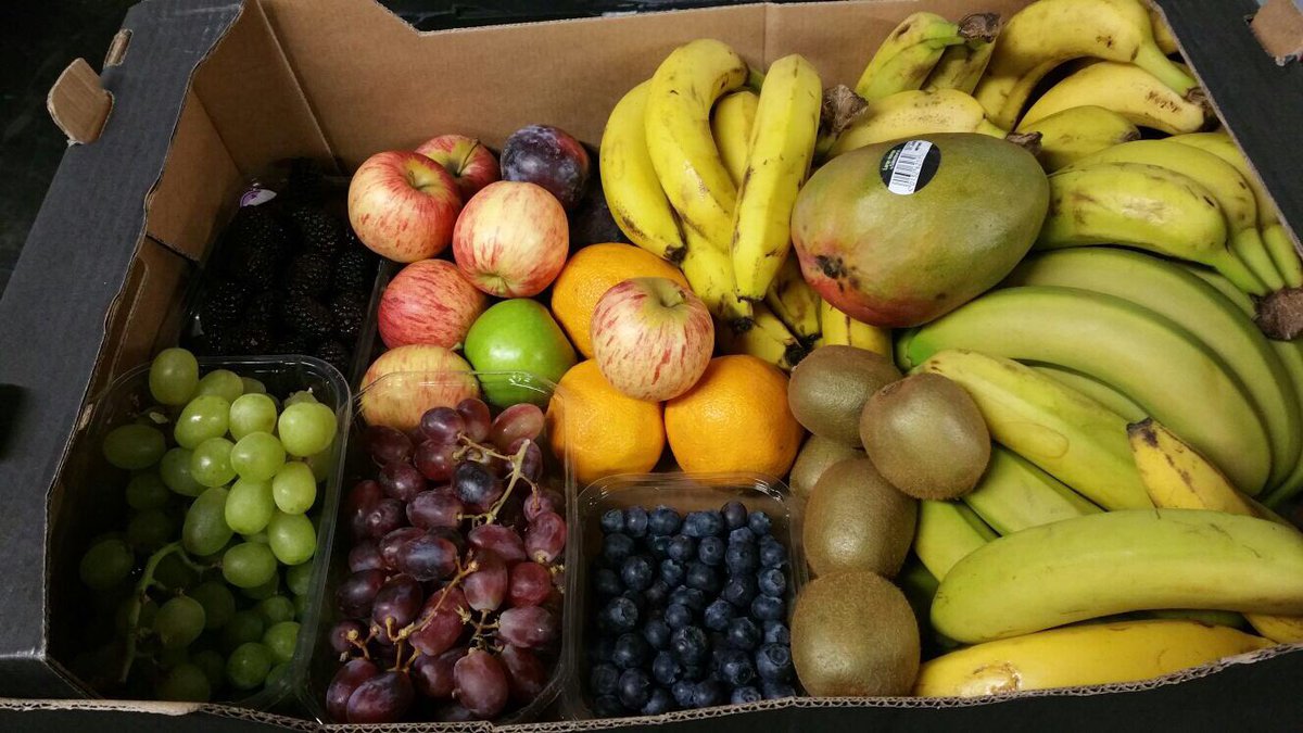 Irene_F73's tweet photo. great donation from @sainsburys gosforth#N04JS for @RunnersNFR #fit.#fruity#run https://t.co/VHLlRPZx6h