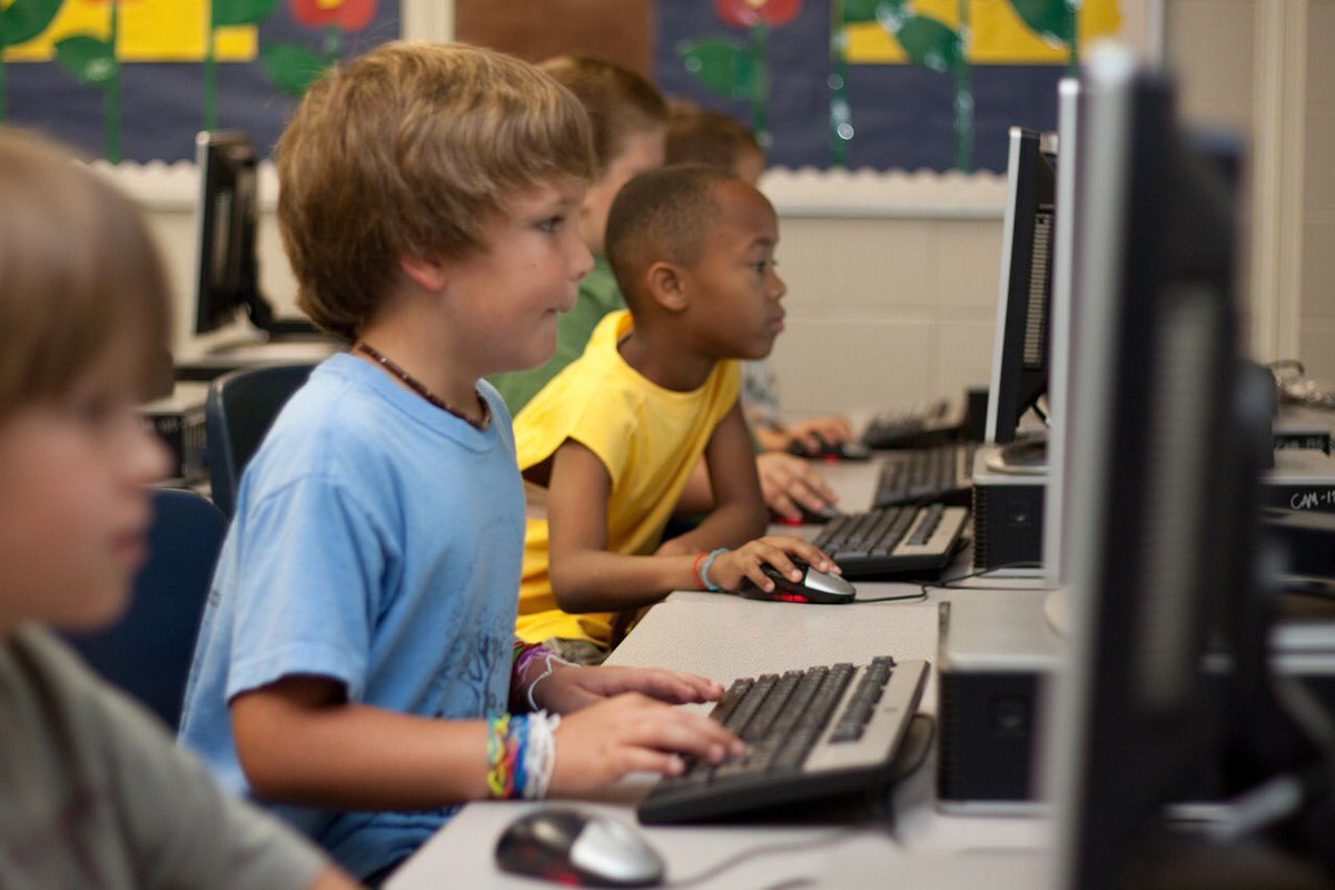 klinwinblog's tweet photo. Be inspired by #HourofCode and other coding ideas for the classroom. #education #teachers
https://t.co/oMwqw7dRsf https://t.co/xinzsf1BUK