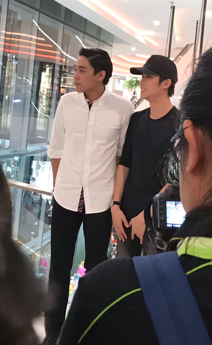 g_gwxxng's tweet photo. 1 รูปถ้วนก่อนเกิดเหตุ มีความพัง =*=  #ทีมเงินออกัส https://t.co/C2GxLIlfwD