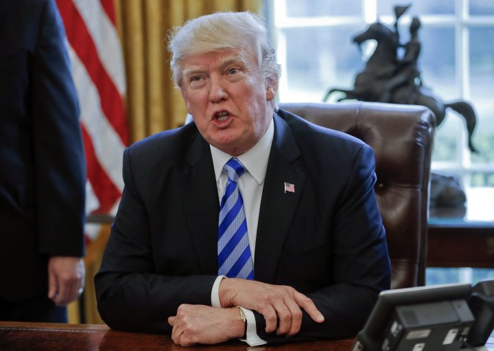FortuneMagazine's tweet photo. Why President Trump giving world leaders his cellphone number is raising security concerns
https://t.co/OW3OHjGizb https://t.co/rAM9q3bpw2