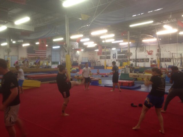 scottkrabi's tweet photo. Today: 11:45 
7 PM beginners, 8 Open GymSee you there!
#mdthaiboxing #selfdefense #kickboxing #defensiveedge #fitness #columbiamaryland https://t.co/iUtKTMELbl