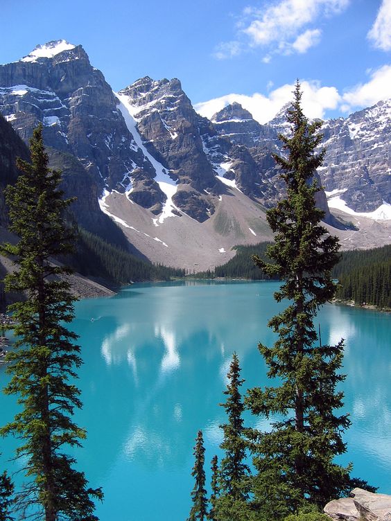 seventhandwit's tweet photo. Wednesday Wanderlust: Banff National Park | All images via Pinterest https://t.co/Xc4FE8CDXz https://t.co/abU9UhFdkZ