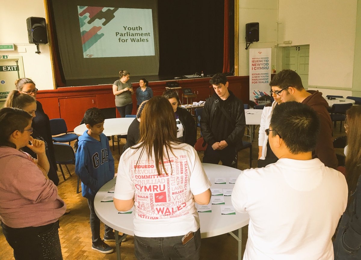 Carlie_YMCA's tweet image. #MakingPoliticsFun @yourassembly @KellyHarris0 #YoungPeople learning the everyday relavance of #politics @YMCASwansea