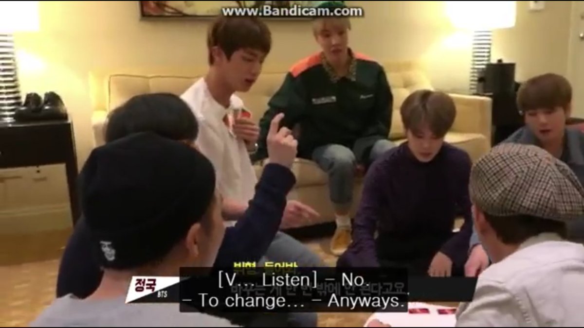 sanomasaya_desu's tweet photo. V DIDNT UNDERSTAND HOW TO PLAY UNO PART 2~ 😂😂😂😂 #BTS #RunBTS #RunBTSEp21
@BTS_twt @BANGTANCAMP https://t.co/o5AHq2o5O8