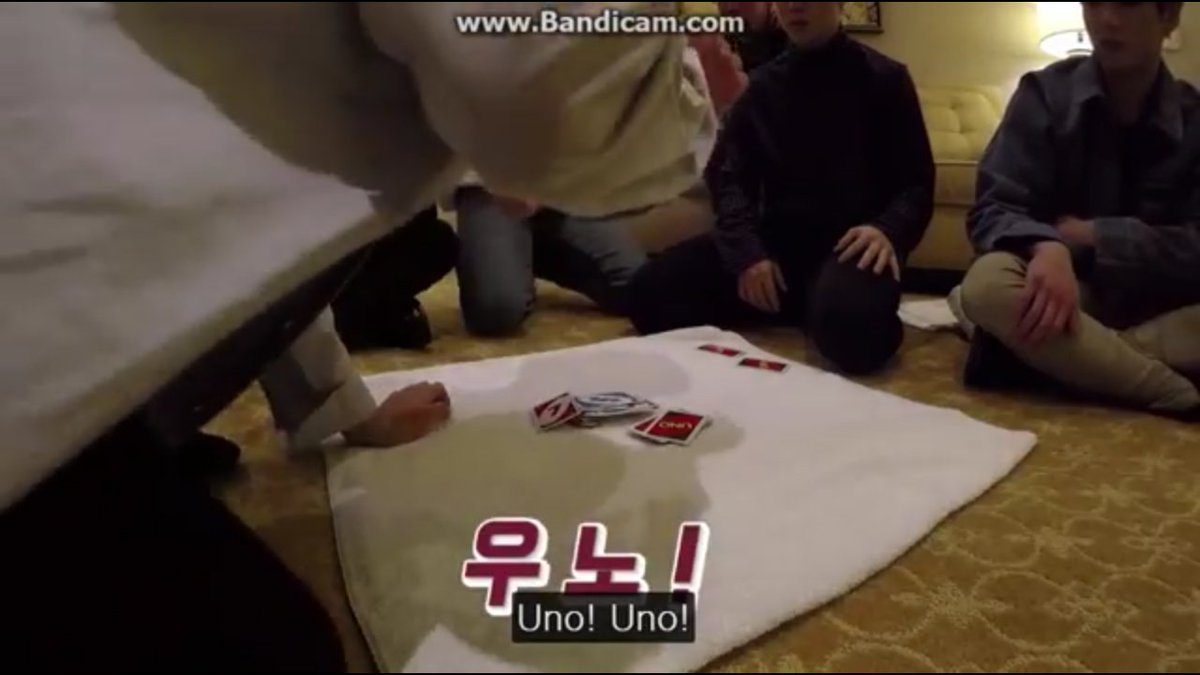 sanomasaya_desu's tweet photo. V DIDNT UNDERSTAND HOW TO PLAY UNO PART 3~ 😂😂😂😂 #BTS #RunBTS #RunBTSEp21
@BTS_twt @BANGTANCAMP https://t.co/7IRMF0pPQP