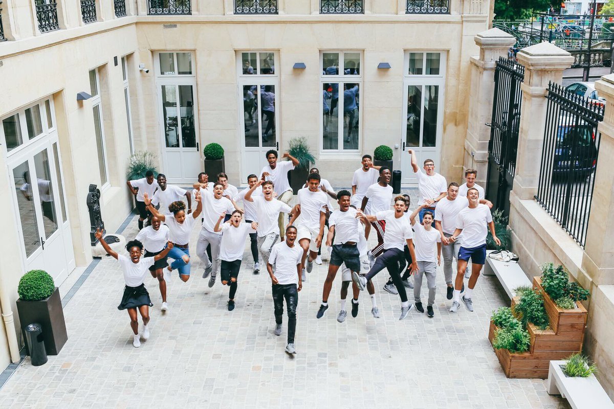 adidasFR's tweet photo. Paname accueille les Creators de demain !
Le Scouting Camp 2017 pose ses valises à Paris.
#HereToCreate #JobPassion
📸 @vmullerphotos https://t.co/tXAWT73ani
