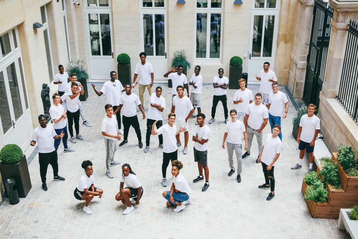 adidasFR's tweet photo. Paname accueille les Creators de demain !
Le Scouting Camp 2017 pose ses valises à Paris.
#HereToCreate #JobPassion
📸 @vmullerphotos https://t.co/tXAWT73ani