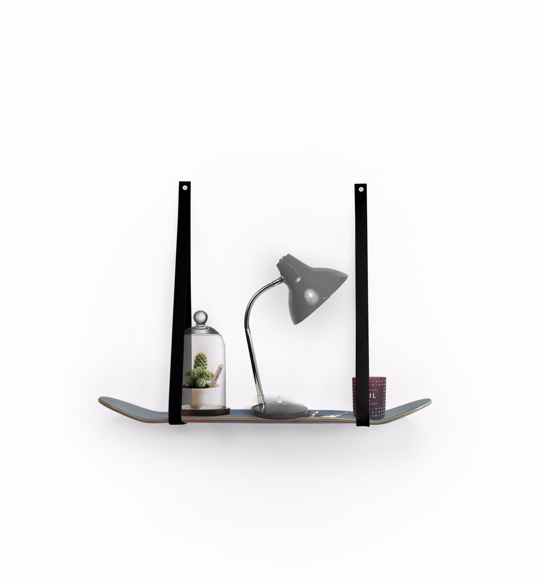 BLACK IS BACK 🖤 
Nouveau coloris pour les étagères en suspension Avec Ceci 
>> bit.ly/2kVAGhM #design #madeinfrance #diy #shelf