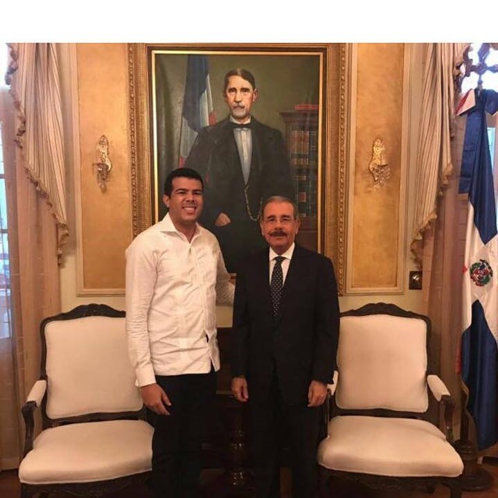 DanielRivasSDO's tweet photo. Un grato placer poder compartir con nuestro presidente @DaniloMedina, sintiéndonos orgullosos de su gestión como presidente de la República. https://t.co/to6msJ0Ias