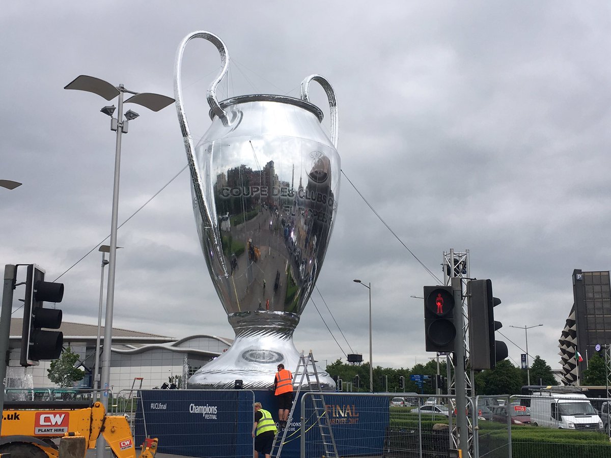 BullsNewsBlog's tweet photo. BN has had a quick look around Cardiff this afternoon, and you'd be forgiven for thinking a big sporting event is taking place this weekend https://t.co/8BC2wPiI83