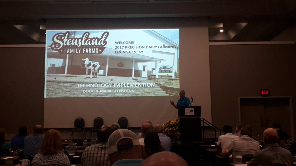 Doug Stensland explaining on technology implementation on their farm during #pdf2017 #lely #lelyfms