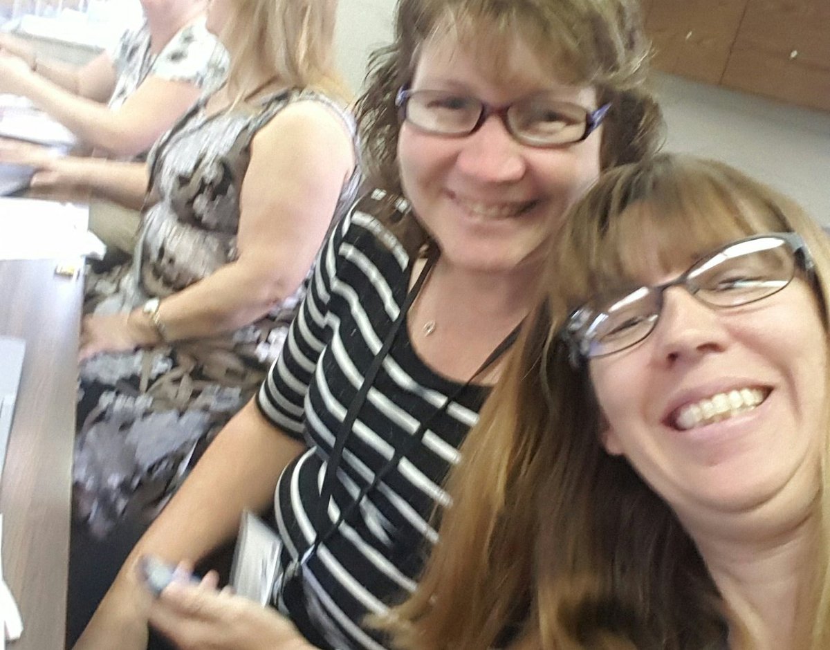 heartsfire1975's tweet photo. #ilcon17 https://t.co/l8C7XAGrun