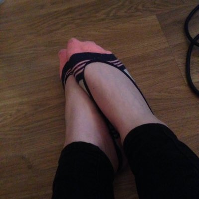 Tweet_YourFeet's tweet photo. #NewProfilePic https://t.co/OsXjuztp8l