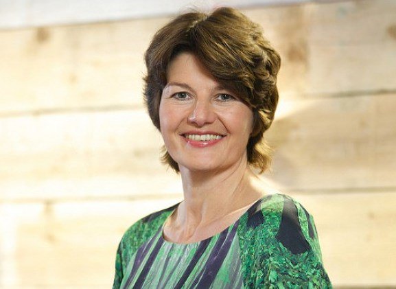 Directeur Voedingscentrum, Gerda Feunekes, is ex-werknemer Unilever -  healthwatch.eu/directeur-voed…