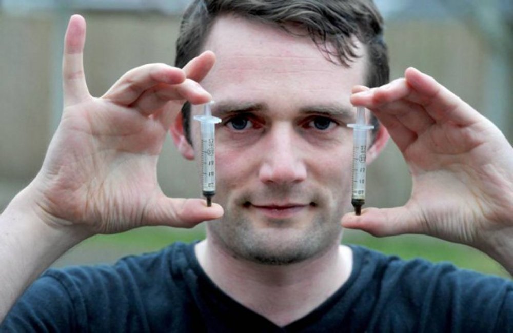 (VIDEO) Man geneest eigen darmkanker met cannabis olie -  healthwatch.eu/man-geneest-ei…