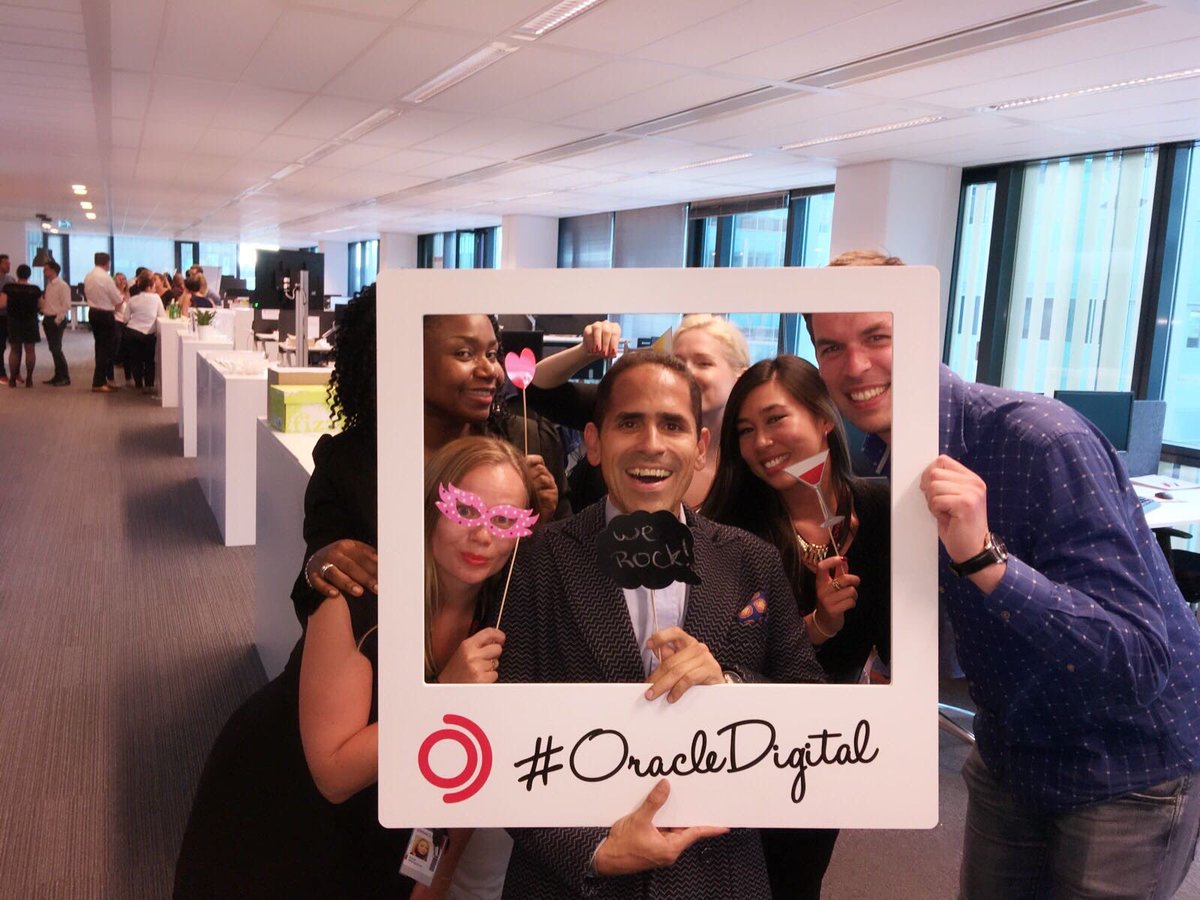Yvonne_Ceder's tweet photo. We Rock at Oracle Amsterdam!#iamoracledigital #celebratefy17#greatestteam#loveit#amsterdam https://t.co/swQ0IC9RKA