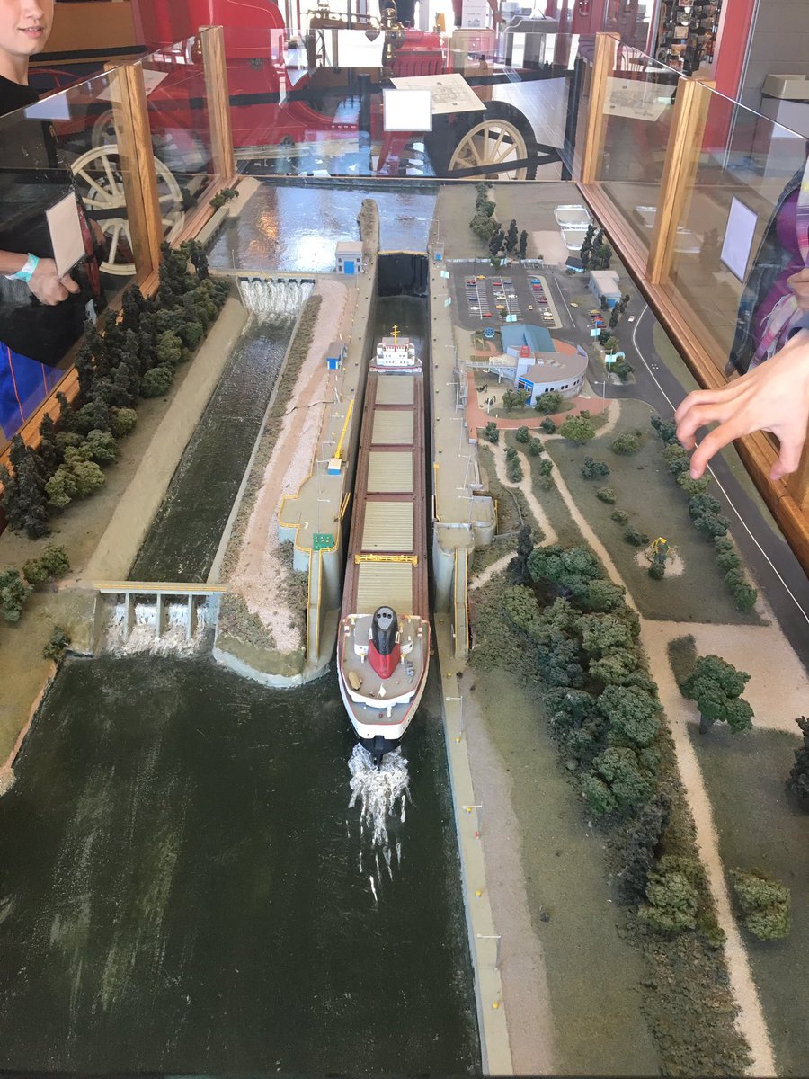 ebfavclass's tweet photo. Niagara trip has begun. First stop Welland Canal. @pineriveres https://t.co/RWgFddD0hE