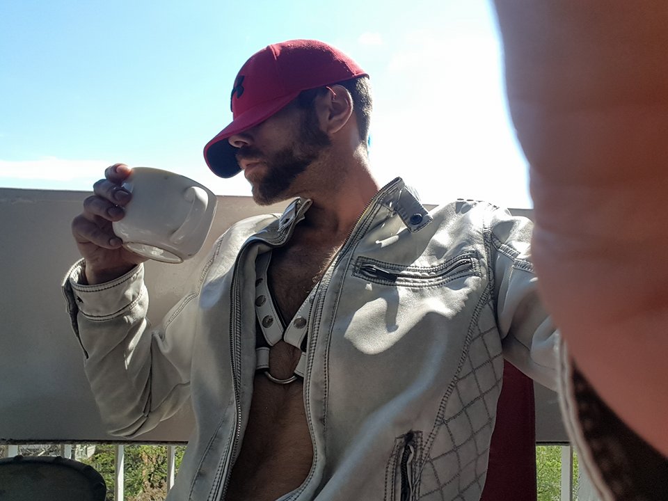 GetKnKy's tweet image. #fetishforward coffee