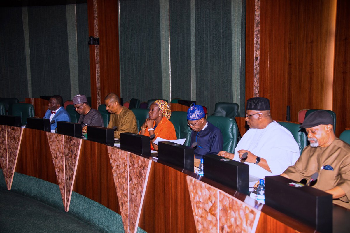 Weekly Federal Executive Council (FEC) Meeting; presided over by Acting President @ProfOsinbajo at the Council Chamber in Abuja. #FECMeeting