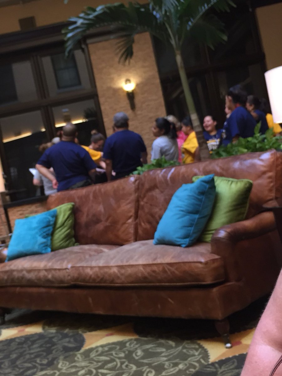 A Stop the World at my hotel in Nashville! #legendary @SBradley_TD  <a href="/JessicaLeach_TD/">🥬</a> @Lcolangelo_TD @BrianGervais_TD