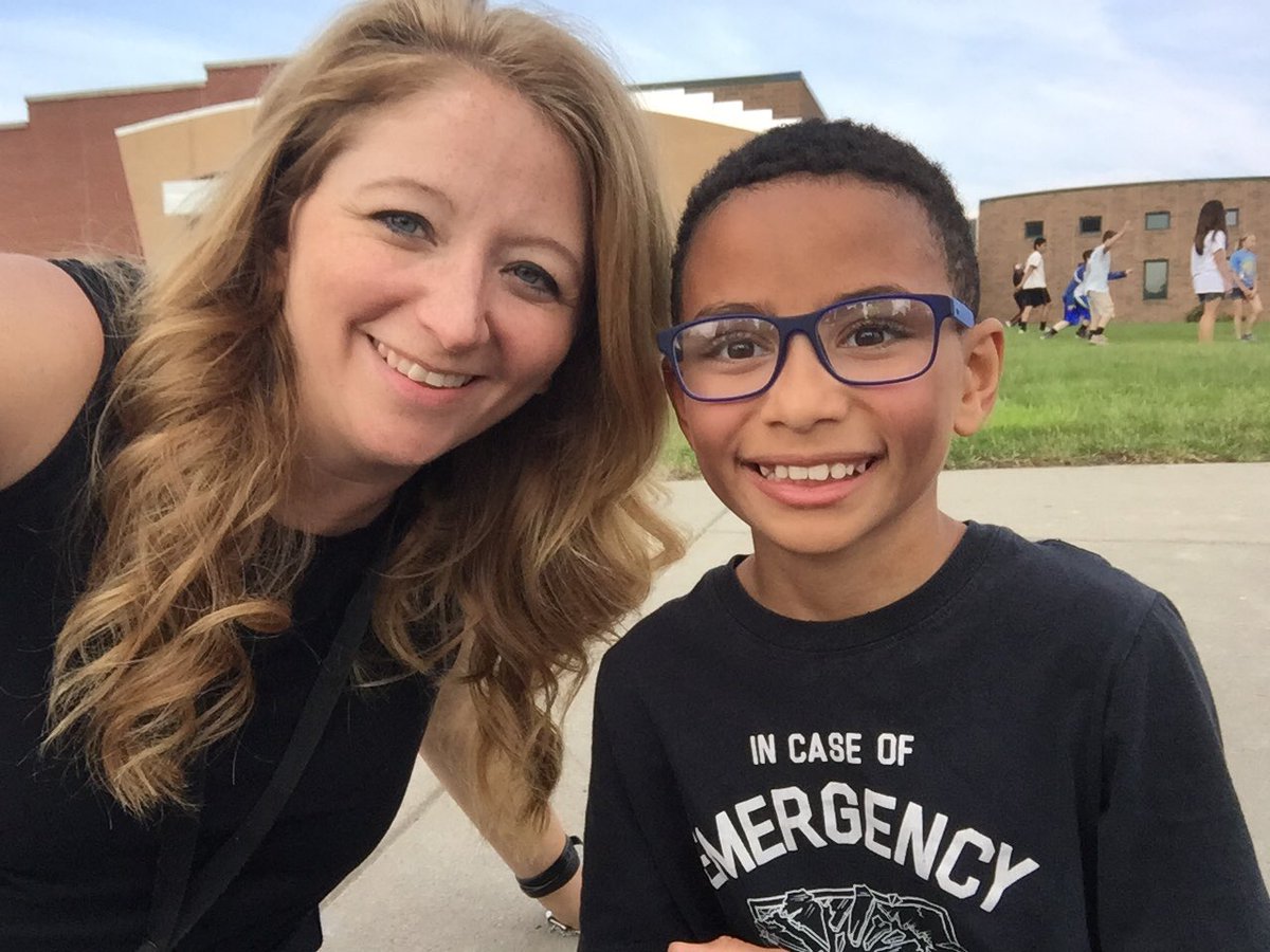 mvcsc_district's tweet image. Be sure to watch/DVR @FOX59 Thu at 7:20 am to see FES teacher Mrs. Nikki Privett talk LIVE abt saving her student w/Heimlich Maneuver #WeRMV