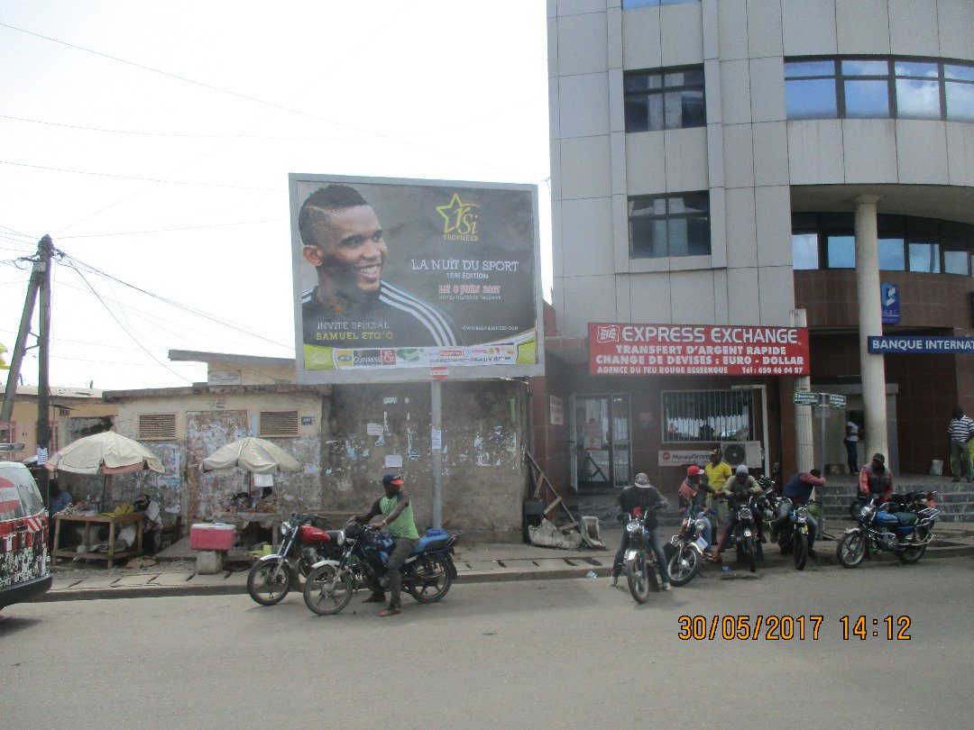 martinmimb's tweet photo. Le 6 Juin a déjà commencé...dans les rues de Douala et Yaoundé...#rsitrophees. https://t.co/45StWOo08j
