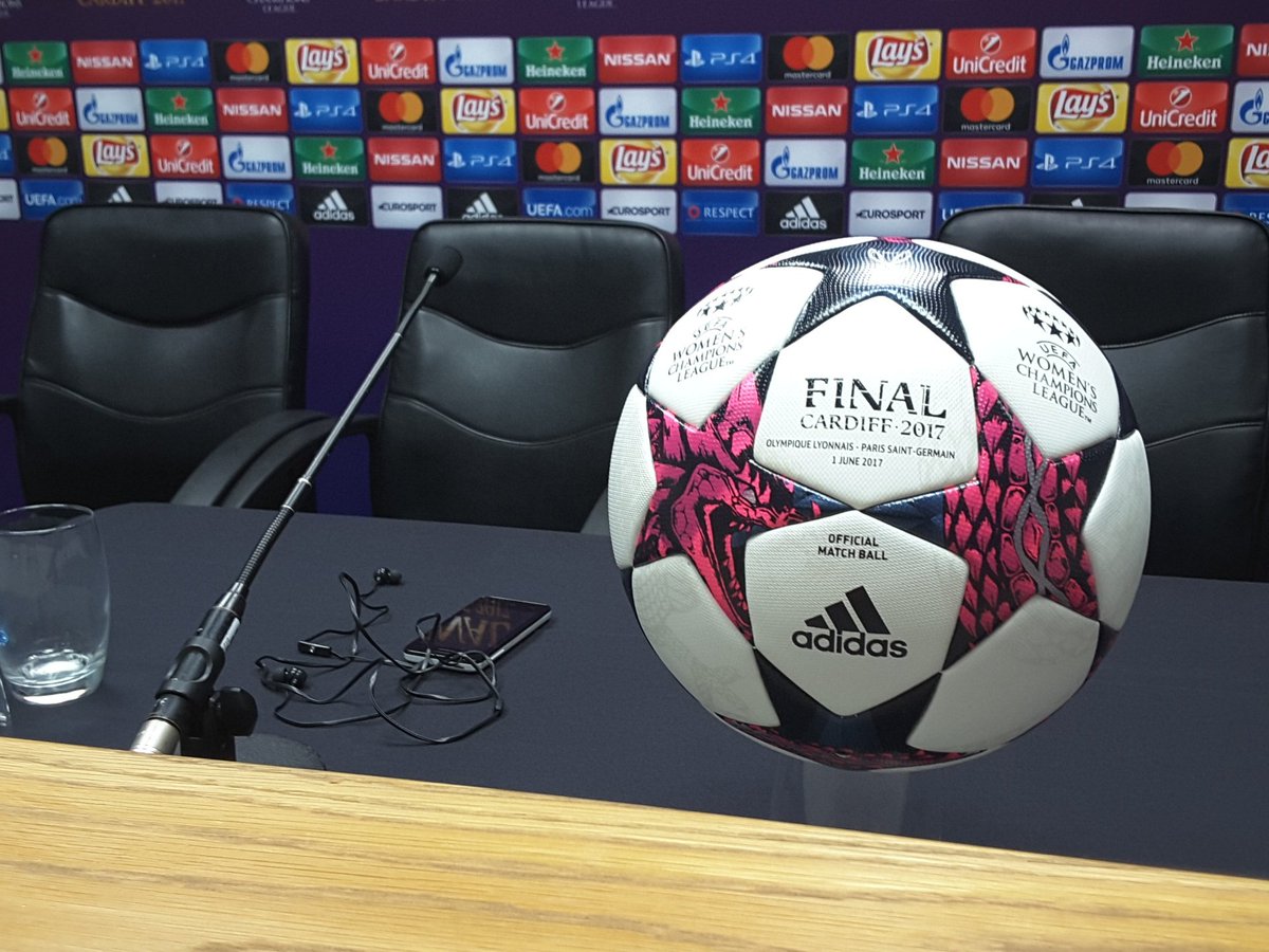 lnstantFoot's tweet photo. L'OL et le PSG s'affrontent demain en finale de la LDC Féminine. Des pronostics ? https://t.co/RX5EPaMmUl
