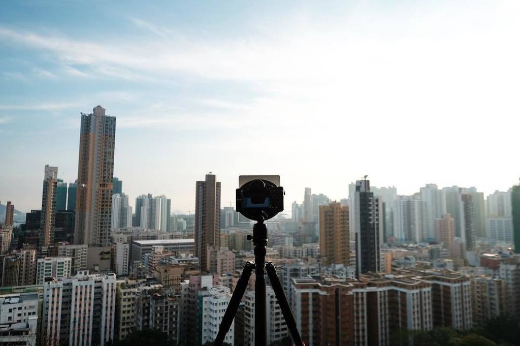 man_cm's tweet photo. zoom out 大城 zoom in 小事

#hongkong #cityscape #discoverhongkong https://t.co/km0sfbBrdE https://t.co/MnPHSE5WgM