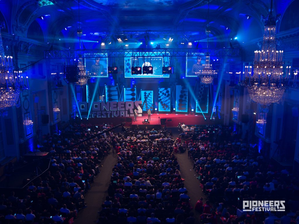 wirecard's tweet image. 2,500 founders, investors, corporates and #international media from over 100 nationalities will meet tomorrow at the @Pioneers! #pioneers17