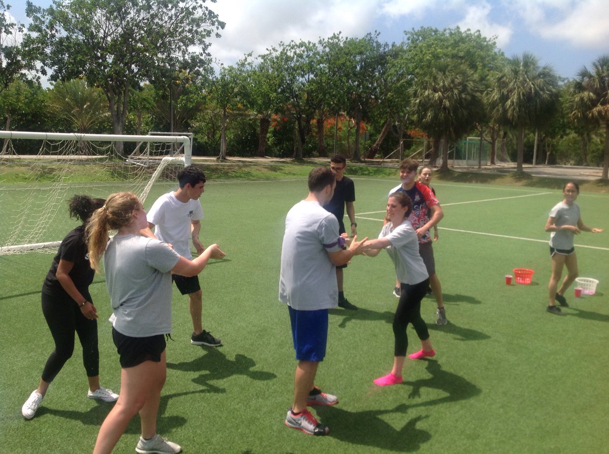 ScienceDept_CIS's tweet photo. Senior's Day Task : More moments from our obstacle course #Countdowntograduation #CISInspires https://t.co/3ZrngiLuGY