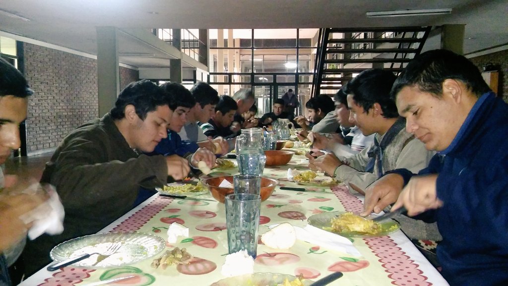 AF_INTA_CTES's tweet image. Al mal tiempo, buena cara! 2° jornada de capacitación en I.A. c jóvenes de escuelas agropecuarias #PReTHN #Profeder