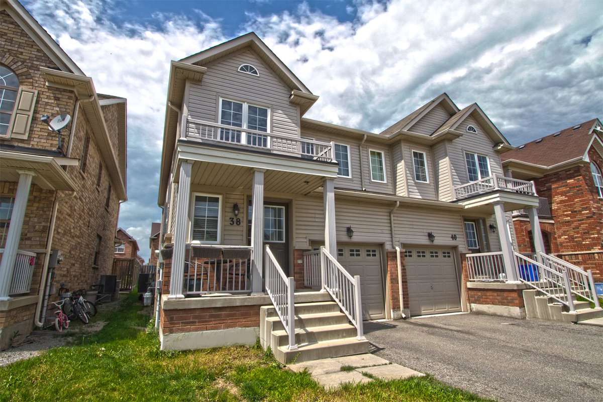 RealEstateNF's tweet photo. #FrankieGrottola #RealEstateNiagara #OpenHouse Sunday 2-4pm, June 4th, 2017
38 HAYNES COURT, NIAGARA ON THE LAKE, ON $458,888.00 Location! https://t.co/rgSwdTzDCl
