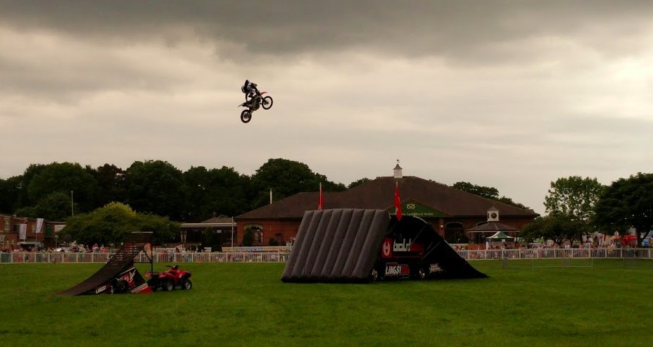 Staffs Showground tweet media