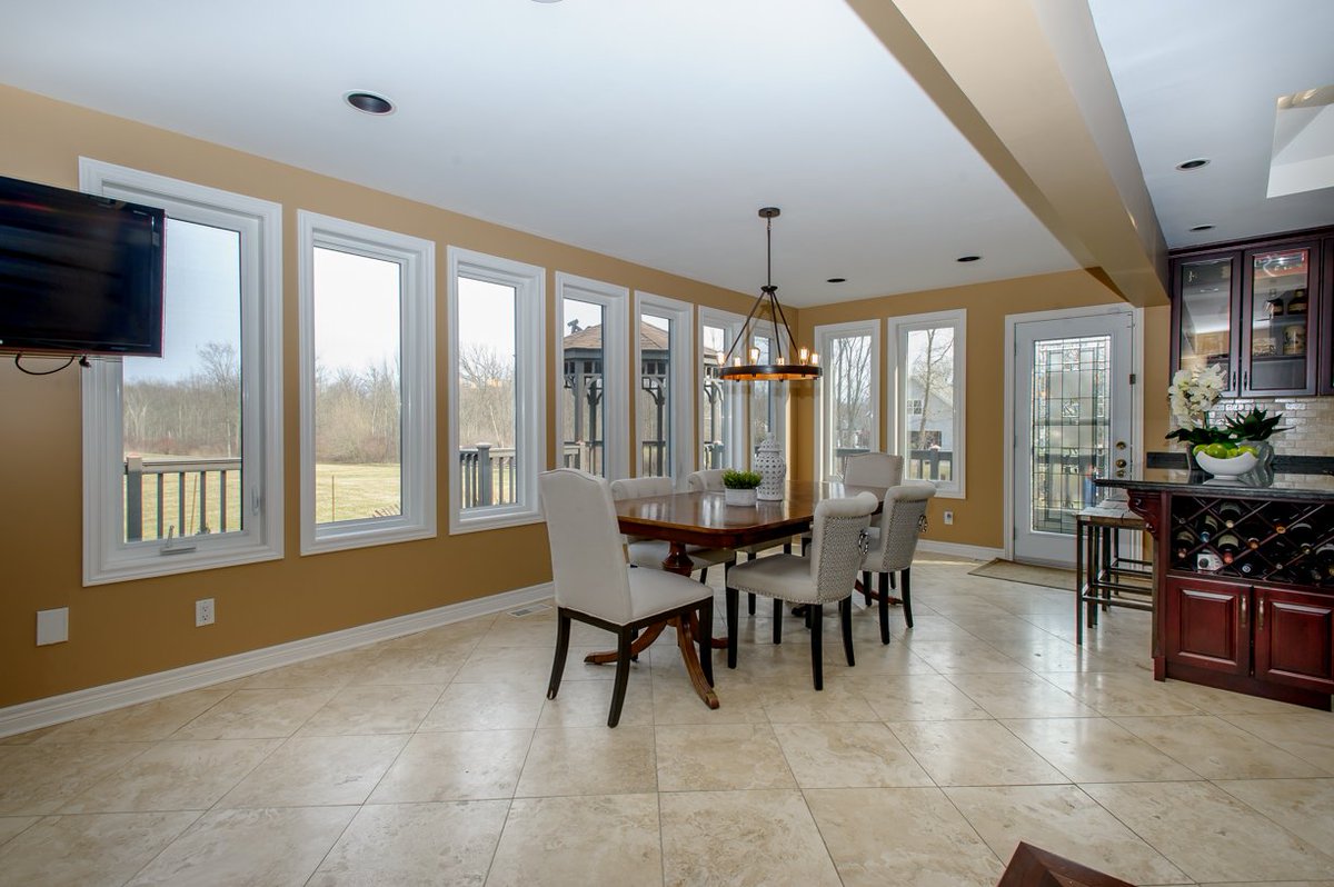 RealEstateNF's tweet photo. #FrankieGrottola #RealEstateNiagara #OpenHouse SUNDAY 2-5pm June 4th, 2017
10638 WILLOUGHBY ROAD, NIAGARA FALLS ON.  $999 900.00 Must See! https://t.co/ahastuEjtR