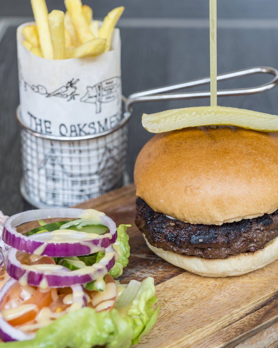 Why not come and visit <a href="/Theoaksmere/">The Oaksmere</a> #pub tonight and try one of our tasty burgers! #foodchats #Suffolkshow2017 #diss