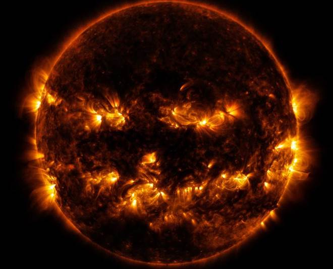 nitin_nitingarg's tweet photo. #NASA spacecraft #SolarProbePlus, aiming #Sun's orbit, to launch in 2018 https://t.co/U8uzGuxt2Y