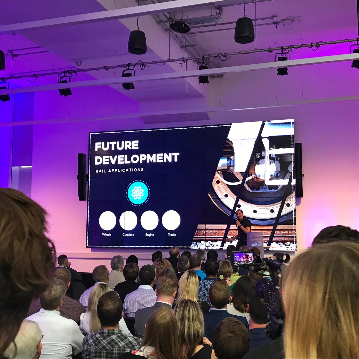 liamphenderson's tweet photo. Neat proposal of a self-diagnostic tool from @BraciInc based on sound. It'll tell you what the funny noise means! @LM_Labs #lmlabsdemo https://t.co/VH3L5izHxM