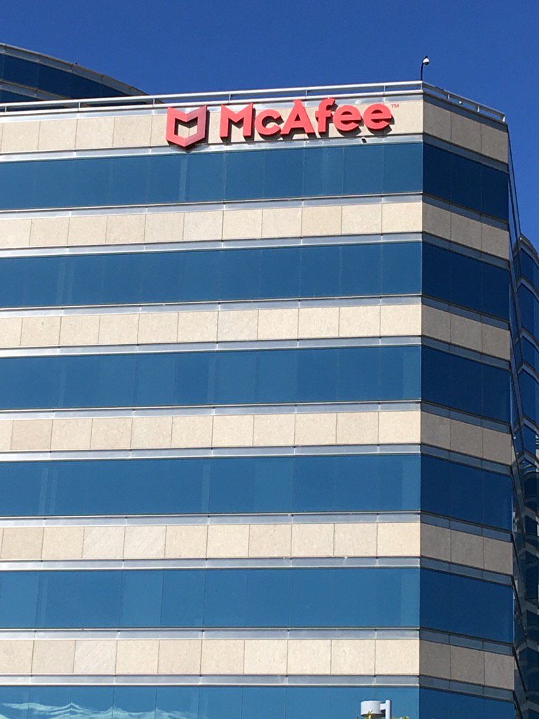 youngdchris's tweet image. New signs are up!