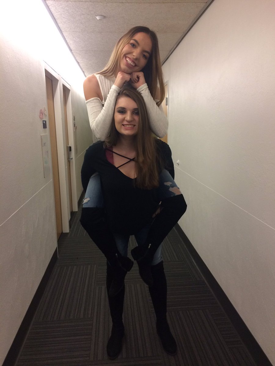 MaddieBlasiak's tweet photo. Congrats to my best buds @RachelCorrigan2 &amp; @MalloryDuane on being accepted into the nursing program I'm so proud ! 💕🎉💯 https://t.co/ZuOtVbILGt